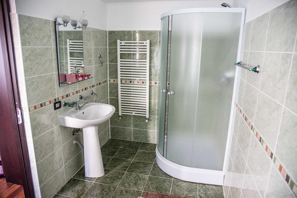 Pensiunea Ingrid Ranca Habitación foto